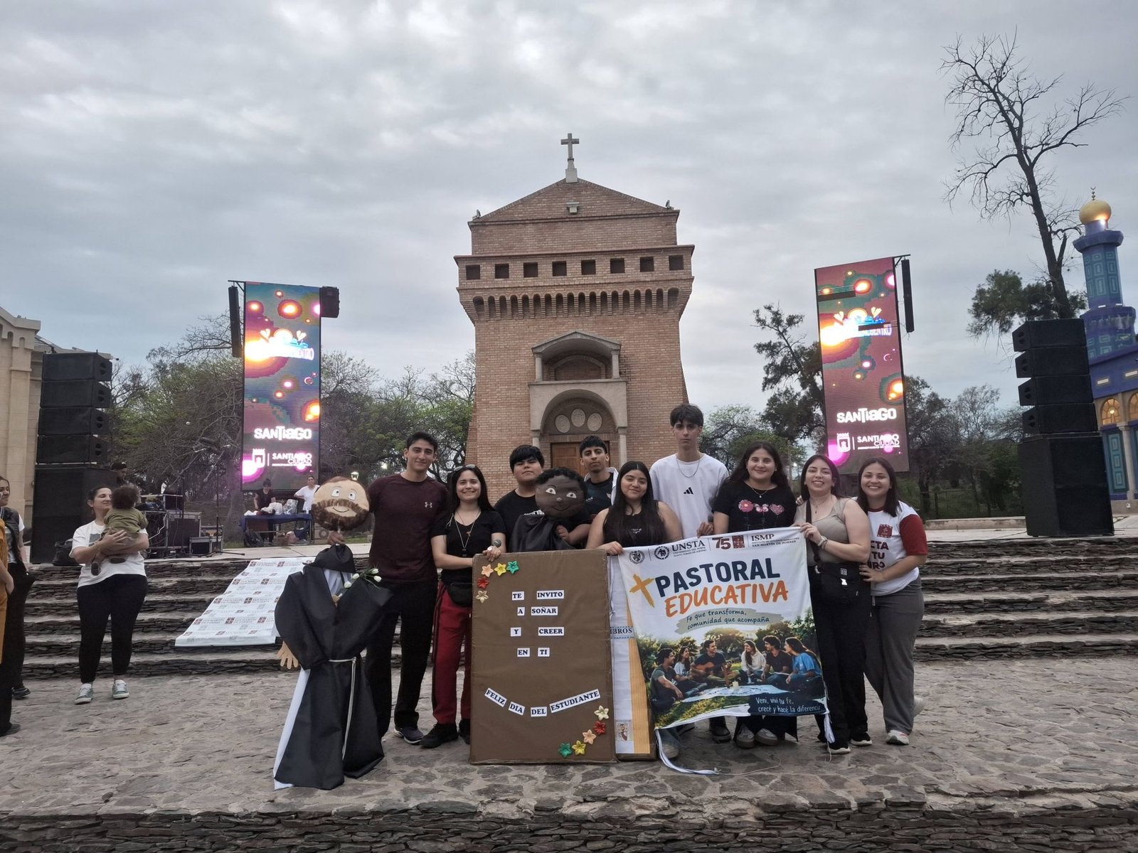 Estudiantes de la Pastoral del ISMP en el Día del Estudiante